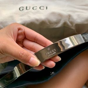 Authentic Gucci black shoulder bag with dust bag